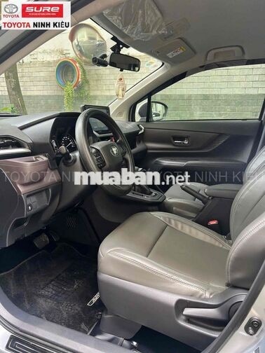 Toyota Avanza 1.5 AT 2024