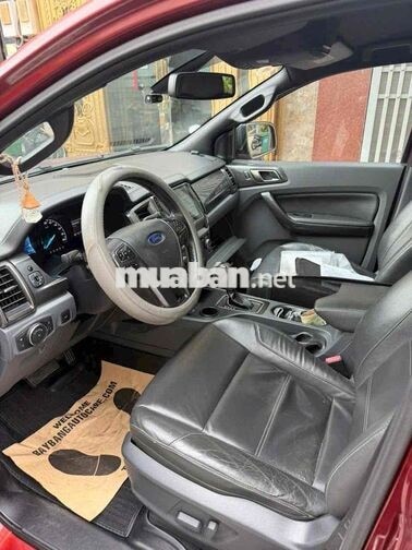 Ford Everest 2016 2.2 Tự động Đỏ 7 chỗ