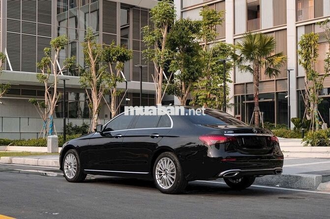 Mercedes E200 Exclusive 2021 Đen 8.000 miles