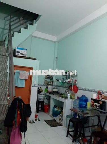 Phòng trọ khép kín, 1 trệt 1 lầu, diện tích sàn 30 m2.