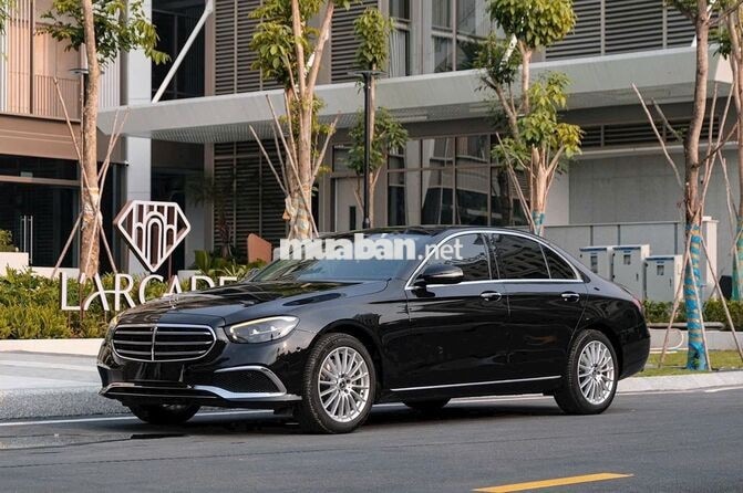 Mercedes E200 Exclusive 2021 Đen 8.000 miles