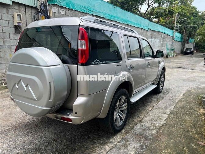 Ford Everest 2009 Vàng cát 7 chỗ