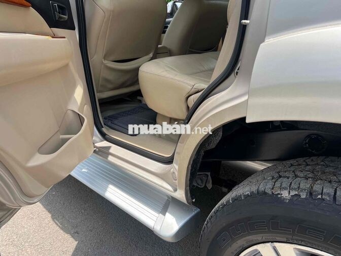 Ford Everest 2009 Vàng cát 7 chỗ