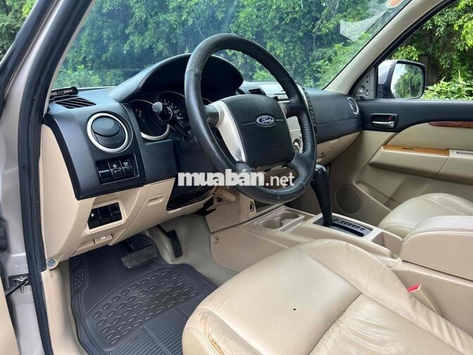 Ford Everest 2009 Vàng cát 7 chỗ