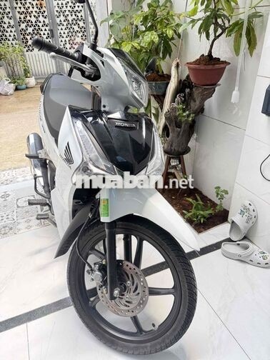 Honda Future 125cc 2024 Trắng-Đen 5900 km