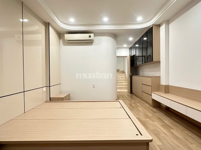 Nhà nguyên căn trục Lê Quang Định - Nguyễn Thượng Hiền 4x15m 4PN 
