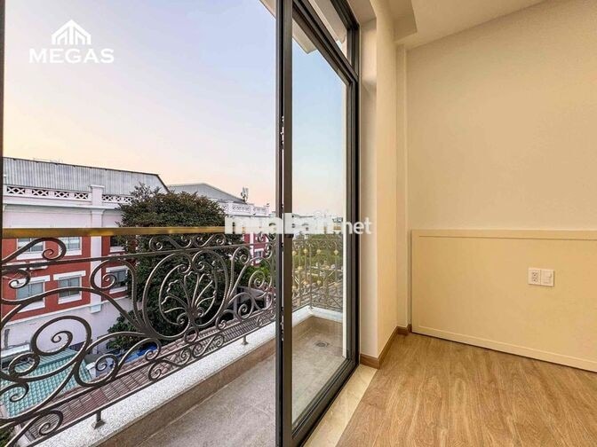 Trống Sẵn Phòng Ban Công Full Nội Thất Siêu Thoáng Ngay KDC CityLand