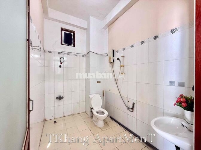 Cho Thuê Căn Hộ Studio Bancol Thang Máy Rộng 30m2 Ngay Chợ Hoà Hưng