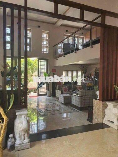 Nhà Biệt Thự Đường 8m Dương Quảng Hàm (7x20m) 3Lầu 35tr