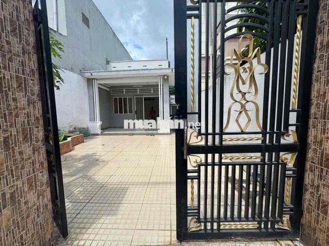 Cho thuê nhà phường Tân Hiệp giá 5000000rưỡi