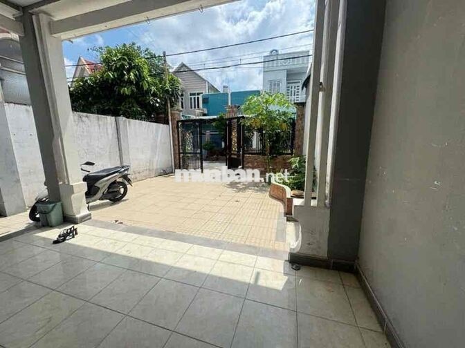 Cho thuê nhà phường Tân Hiệp giá 5000000rưỡi