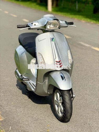 Piaggio Vespa 125.2015 Bạc Porsche.BS Gánh Cực Vip