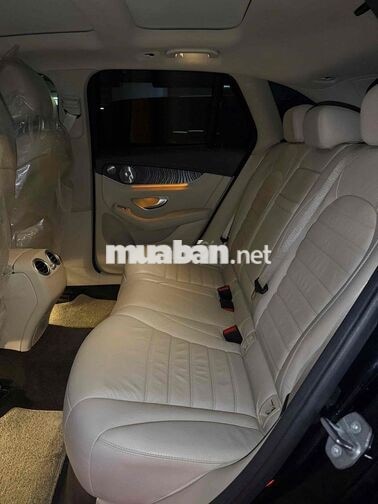 Mercedes-Benz GLC 300 4MATIC 2019 Đen 7 vạn km