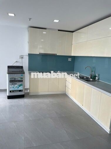 Cho thuê CC 590 Cách Mạng Tháng Tám 190m2, 4PN, 18tr/th - Q3, HCM
