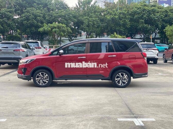 Toyota Innova Venturer 2023 Đỏ 7 chỗ
