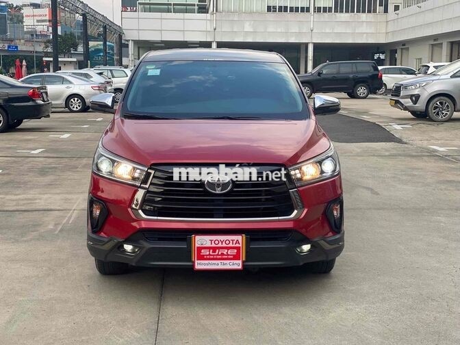 Toyota Innova Venturer 2023 Đỏ 7 chỗ