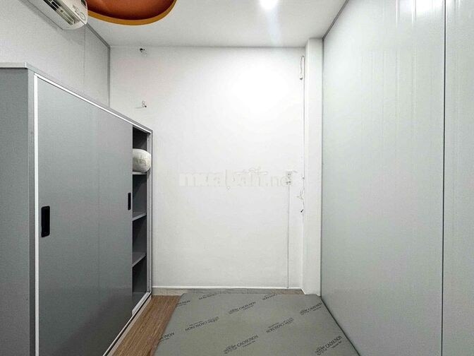 Cho Thuê Căn Hộ 2 Phòng Ngủ Ban Công Máy Giặt Riêng Ngay Sư Vạn Hạnh