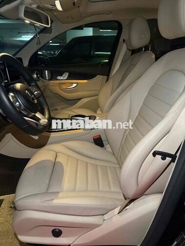 Mercedes-Benz GLC 300 4MATIC 2019 Đen 7 vạn km