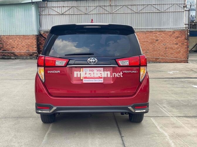Toyota Innova Venturer 2023 Đỏ 7 chỗ