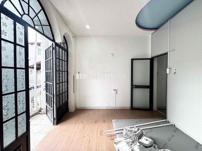 Cho Thuê Căn Hộ 2 Phòng Ngủ Ban Công Máy Giặt Riêng Ngay Sư Vạn Hạnh