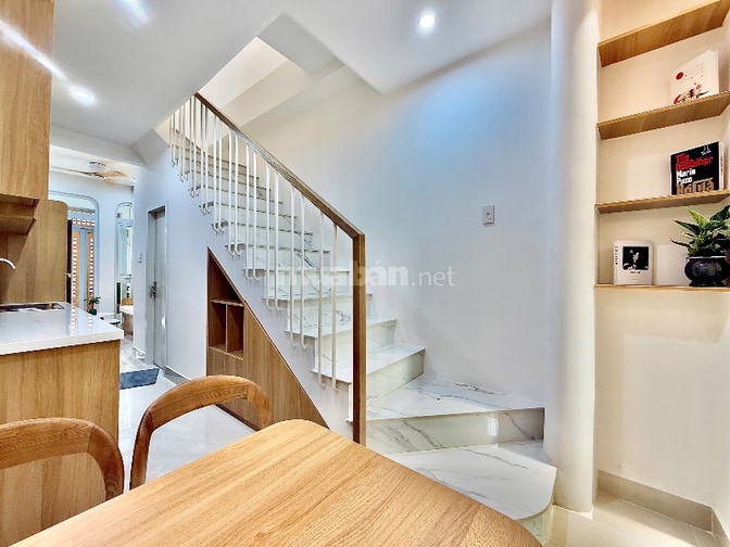 Nhà mới full Nội Thất  3PN Hướng Đông Nam, 38m2  5,86 Tỷ