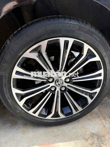 Toyota Corolla Altis 1.8V 2022 Đen Thái Lan