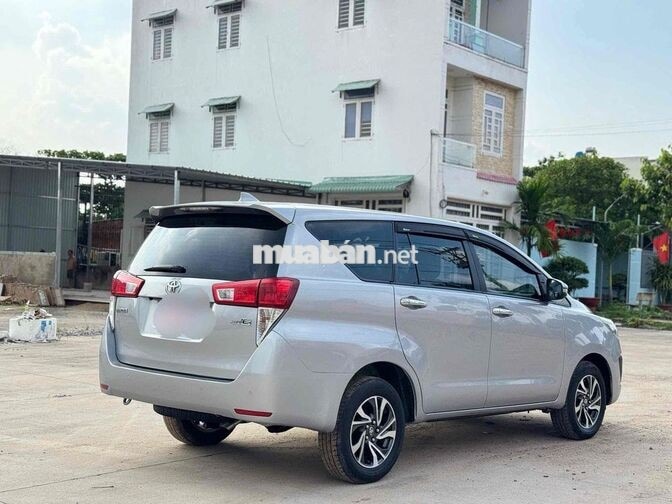 Toyota Innova 2.0E 2022 Bạc 9 vạn km 428 tr