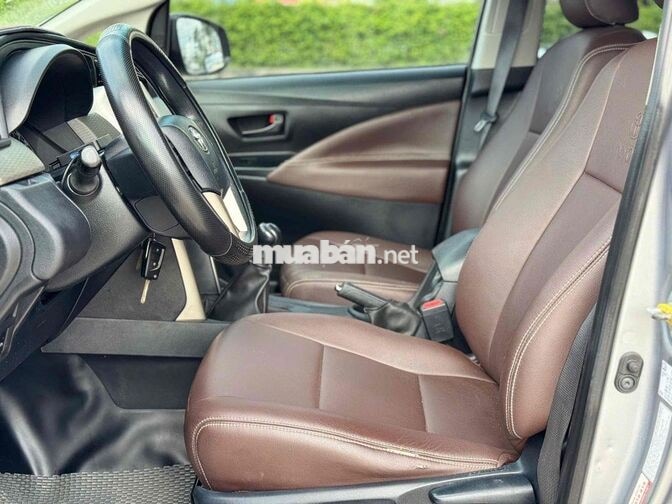Toyota Innova 2.0E 2022 Bạc 9 vạn km 428 tr