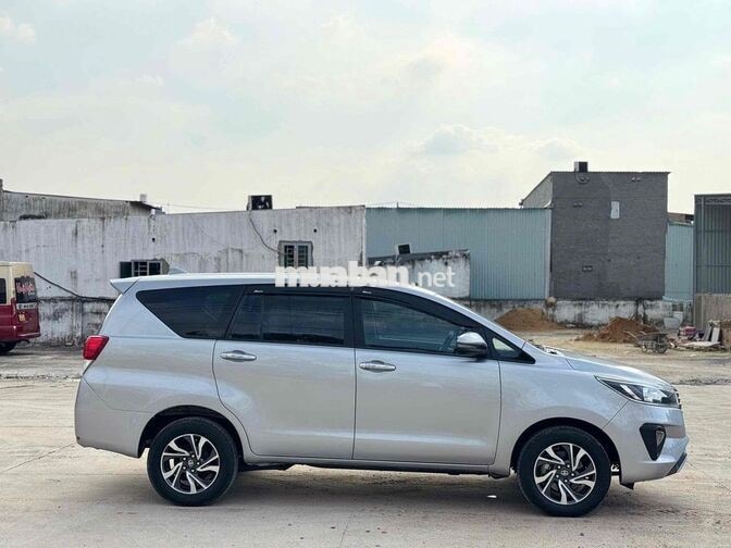 Toyota Innova 2.0E 2022 Bạc 9 vạn km 428 tr