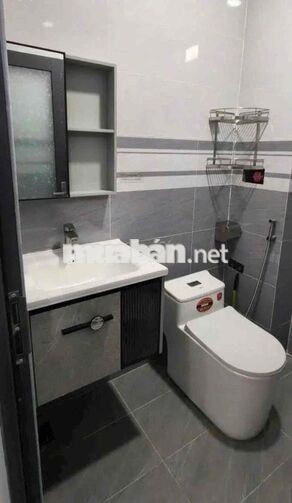 nhà hẻm xe tải 3 phòng ngủ ,2 wc full nội thất