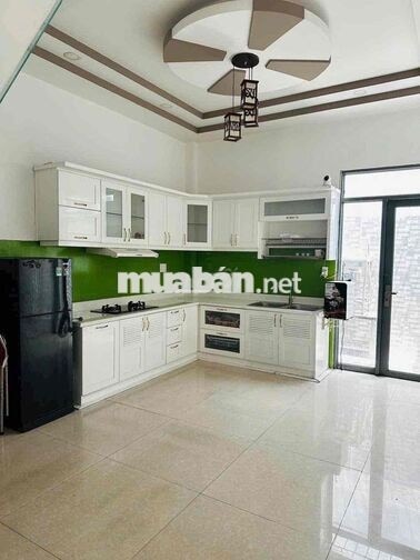 NHÀ HẺM XE TẢI THÔNG 688// LÊ ĐỨC THỌ (6 PHÒNG NGỦ 4WC)