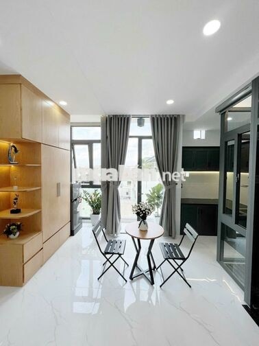 STUDIO BAN CÔNG - RỘNG 30M2 - FULL NỘI THẤT - EMART PHAN VĂN TRỊ
