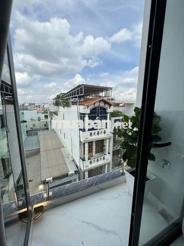 STUDIO BAN CÔNG - RỘNG 30M2 - FULL NỘI THẤT - EMART PHAN VĂN TRỊ