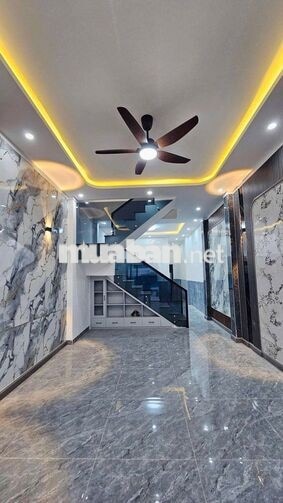 Chính Chủ Bán Nhà Lầu Mới xây Có Hoàn Công Ngay Chợ Tân Mai 2