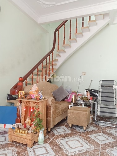 Nhà 3 tầng yên tĩnh gần chợ Phú Nhuận, 14tr