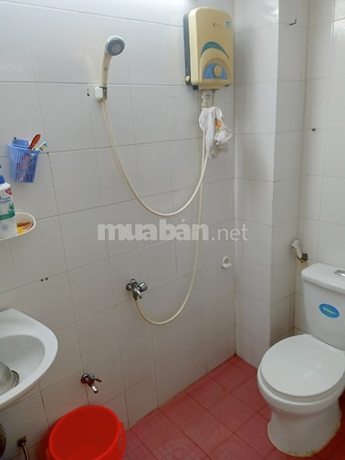 Nhà 3 tầng yên tĩnh gần chợ Phú Nhuận, 14tr