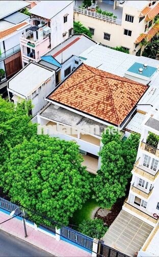 NHÀ SÂN VƯỜN 600m² , BÌNH THẠNH