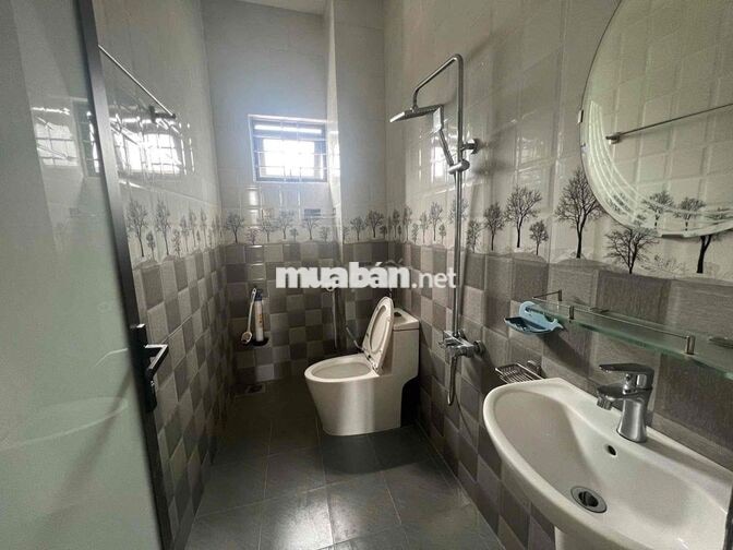 CHO THUÊ NHÀ KIỆT NGUYỄN PHAN VINH MỚI ĐẸP 3 TẦNG