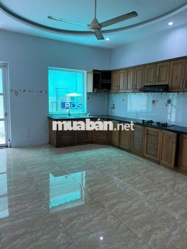 Nhà 4 lầu 4,5 x 20m KDC an sương ngay công viên giá 18tr/tháng