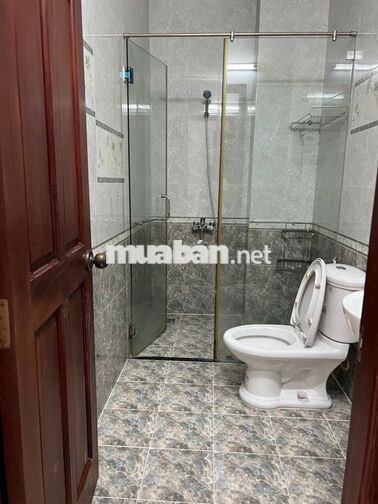 Nhà 4 lầu 4,5 x 20m KDC an sương ngay công viên giá 18tr/tháng