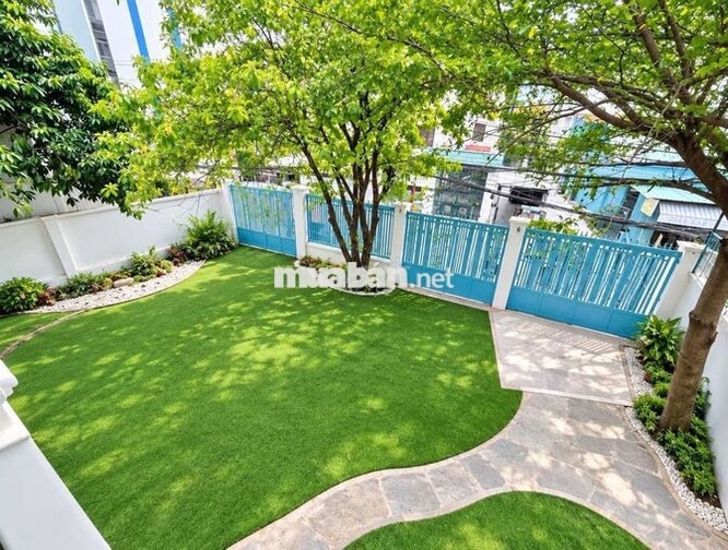 NHÀ SÂN VƯỜN 600m² , BÌNH THẠNH