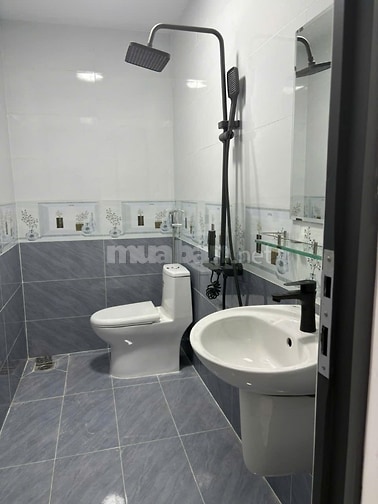 Chính chủ cho thuê nhà hẻm đường 3/2 Q11 - 130m2 - 4pn