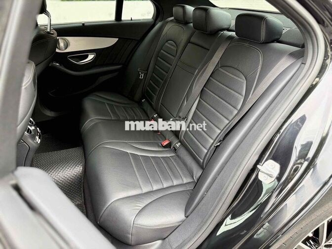 Mercedes C300 AMG 2017 - 57.000km ( zin )