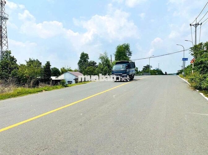 890tr Bán đất mt kinh doanh Nguyễn Thị Lắng gần bv Xuyên Á (320n2) SHR