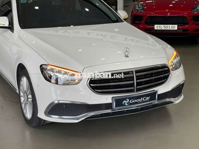 Mercedes-Benz E200 Exclusive V1 2022 Cực Đẹp