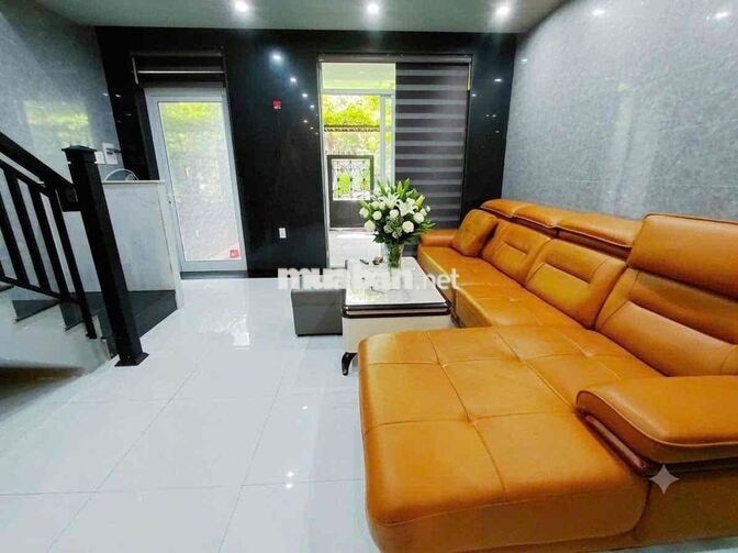 304 CHO THUÊ TOWNHOUSE 3 TẦNG ĐẦY ĐỦ TIỆN NGHI CAO CẤP CÓ GHẾ MASSAGE