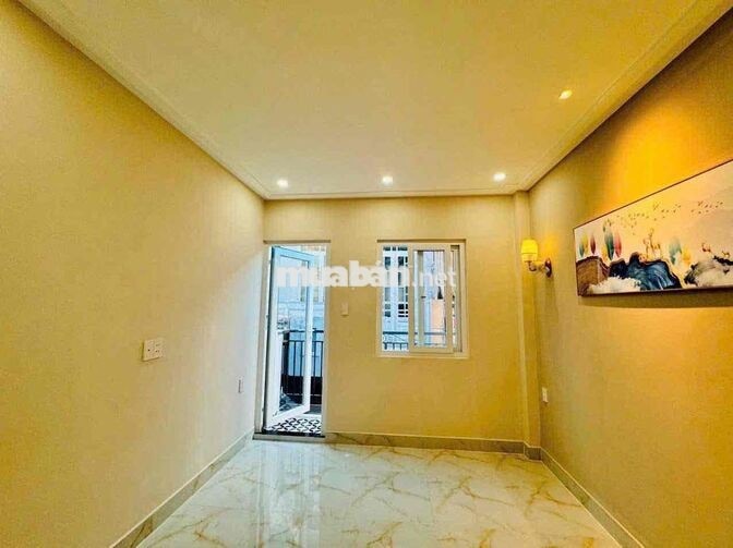 Nhà mới đẹp tx38 5,5tr 2pn hẻm 4m