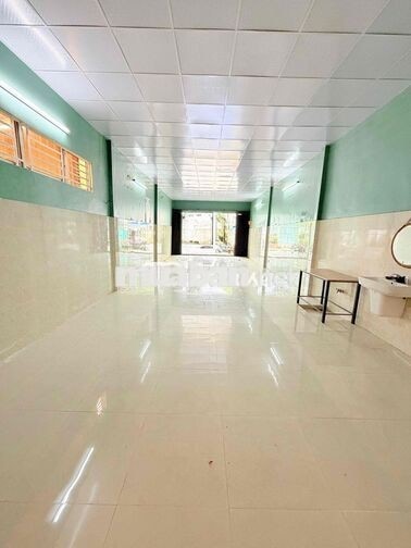 Nhà Trệt Lửng Rộng 200m2 Gần Chợ Cái Răng