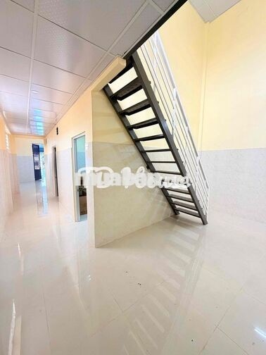 Nhà Trệt Lửng Rộng 200m2 Gần Chợ Cái Răng