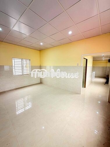 Nhà Trệt Lửng Rộng 200m2 Gần Chợ Cái Răng